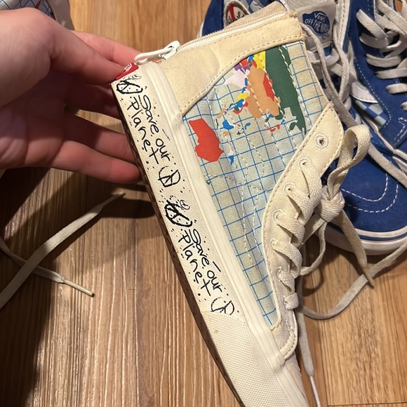 Two pairs of Vans for kids. - Picture 3 of 9